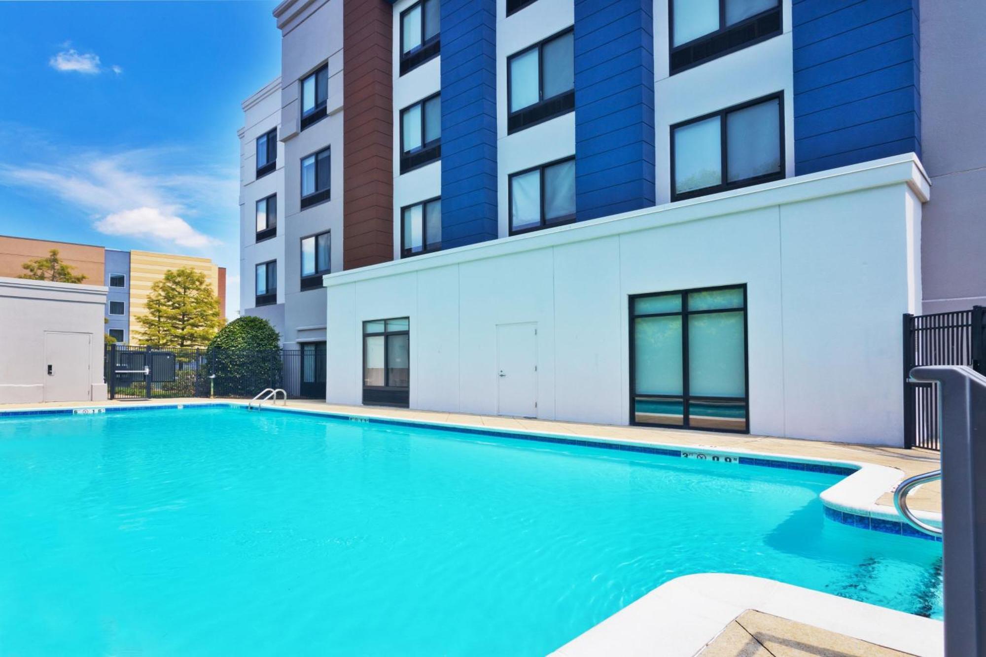 Springhill Suites Birmingham Colonnade Экстерьер фото