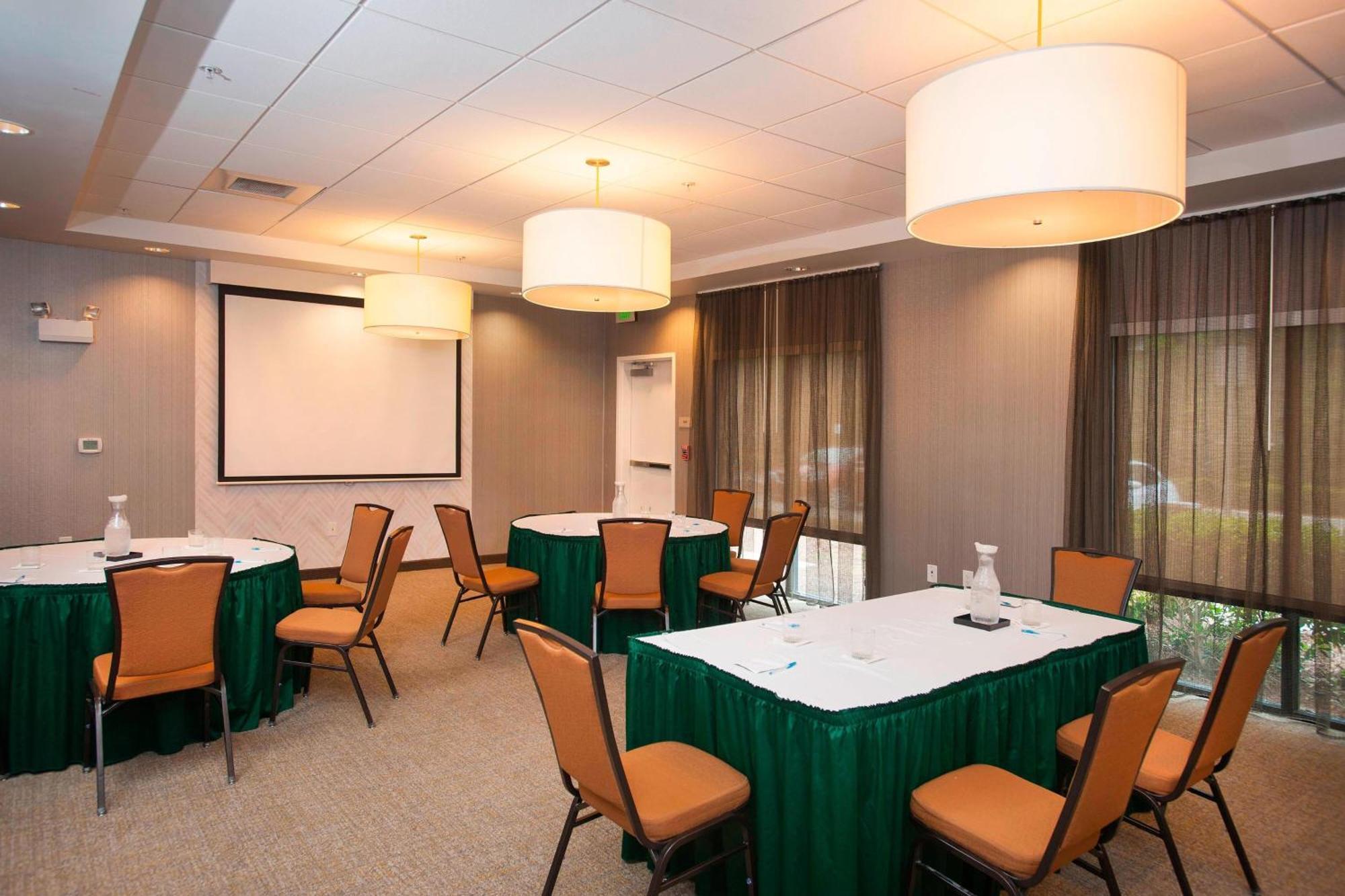 Springhill Suites Birmingham Colonnade Экстерьер фото