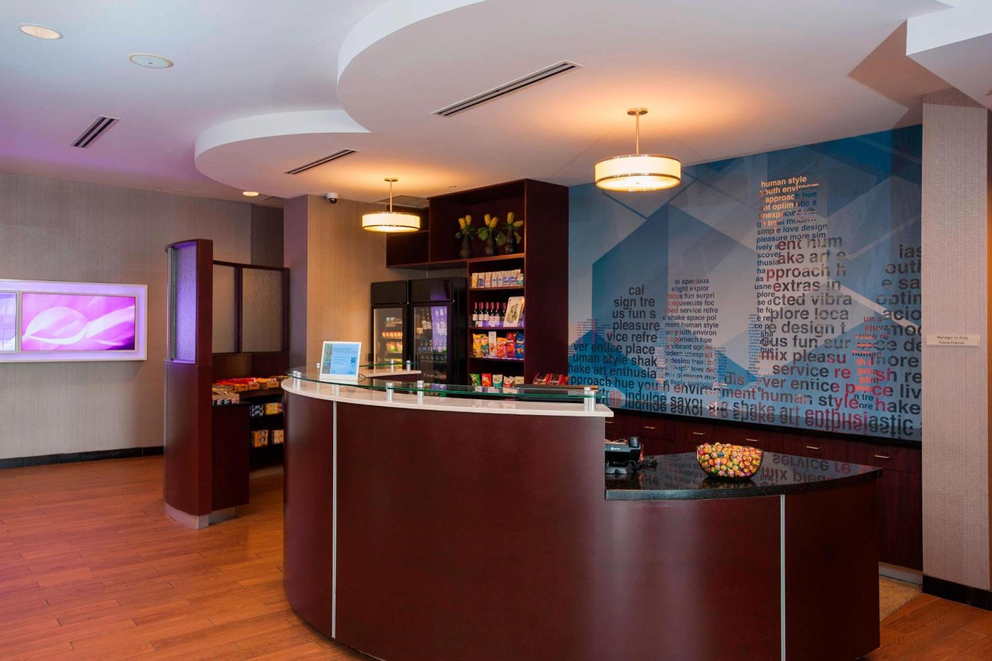 Springhill Suites Birmingham Colonnade Экстерьер фото