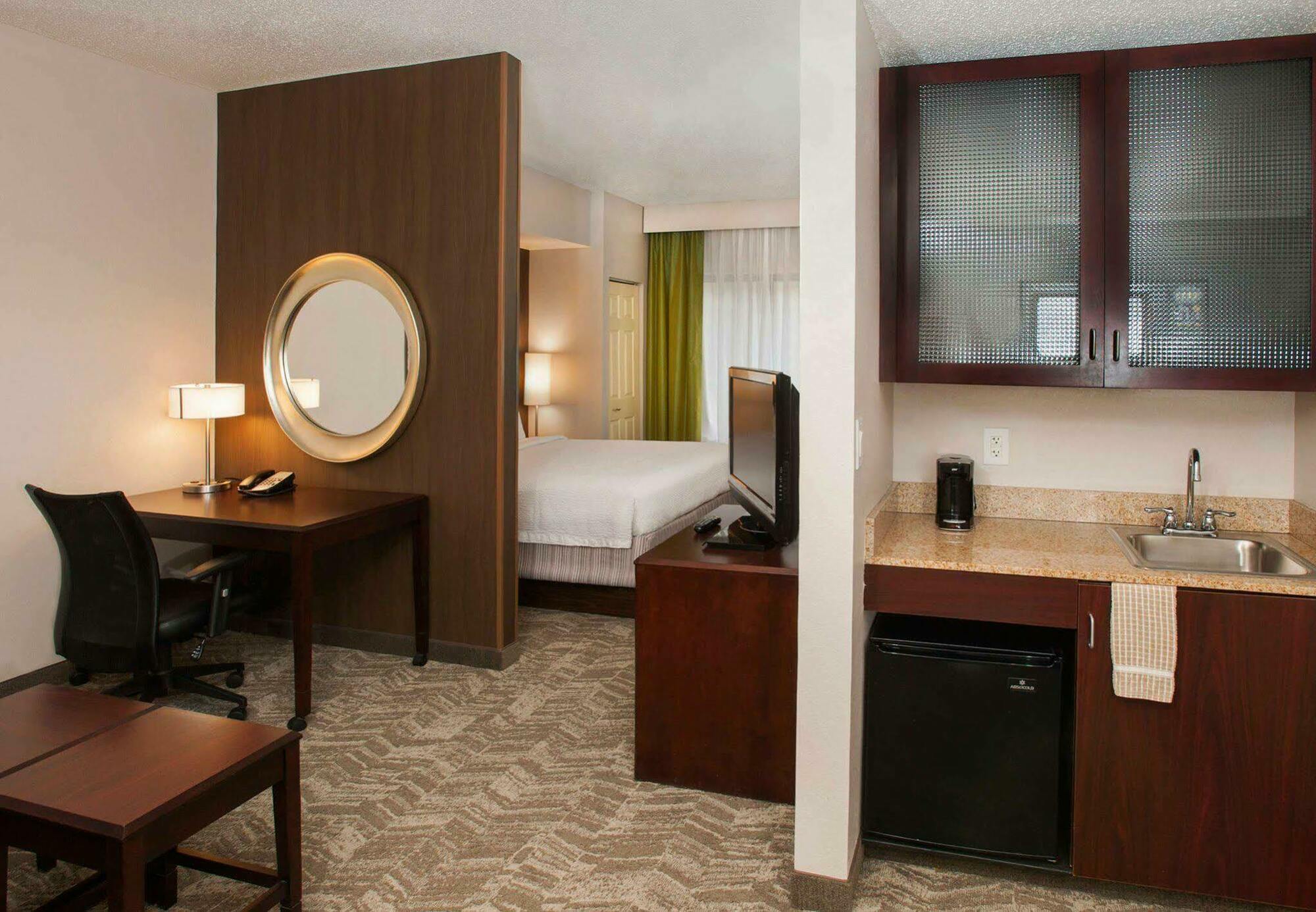 Springhill Suites Birmingham Colonnade Экстерьер фото