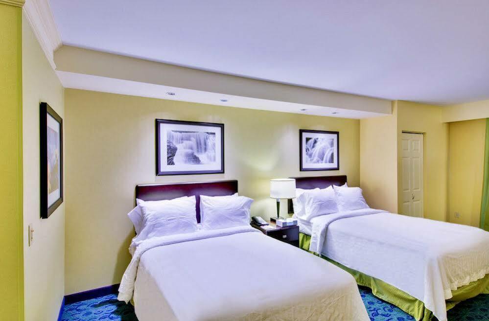Springhill Suites Birmingham Colonnade Экстерьер фото